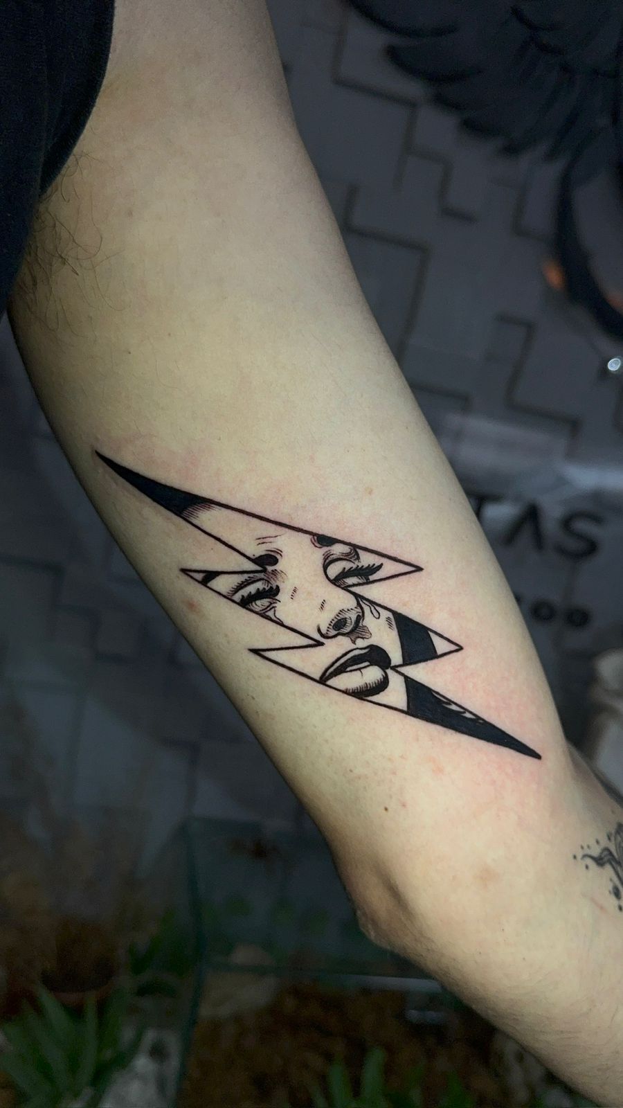 Tatuagem fineline 10