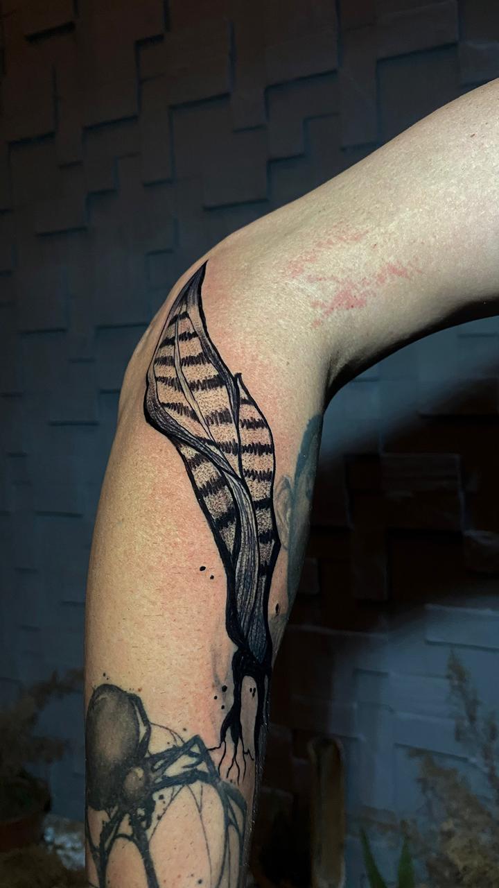 Tatuagem da Ari - Studio Jonatas Ponciano