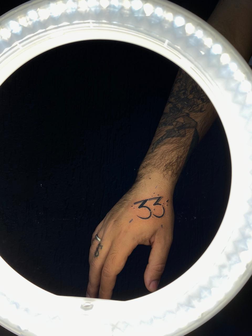 Tatuagem da Ari - Studio Jonatas Ponciano