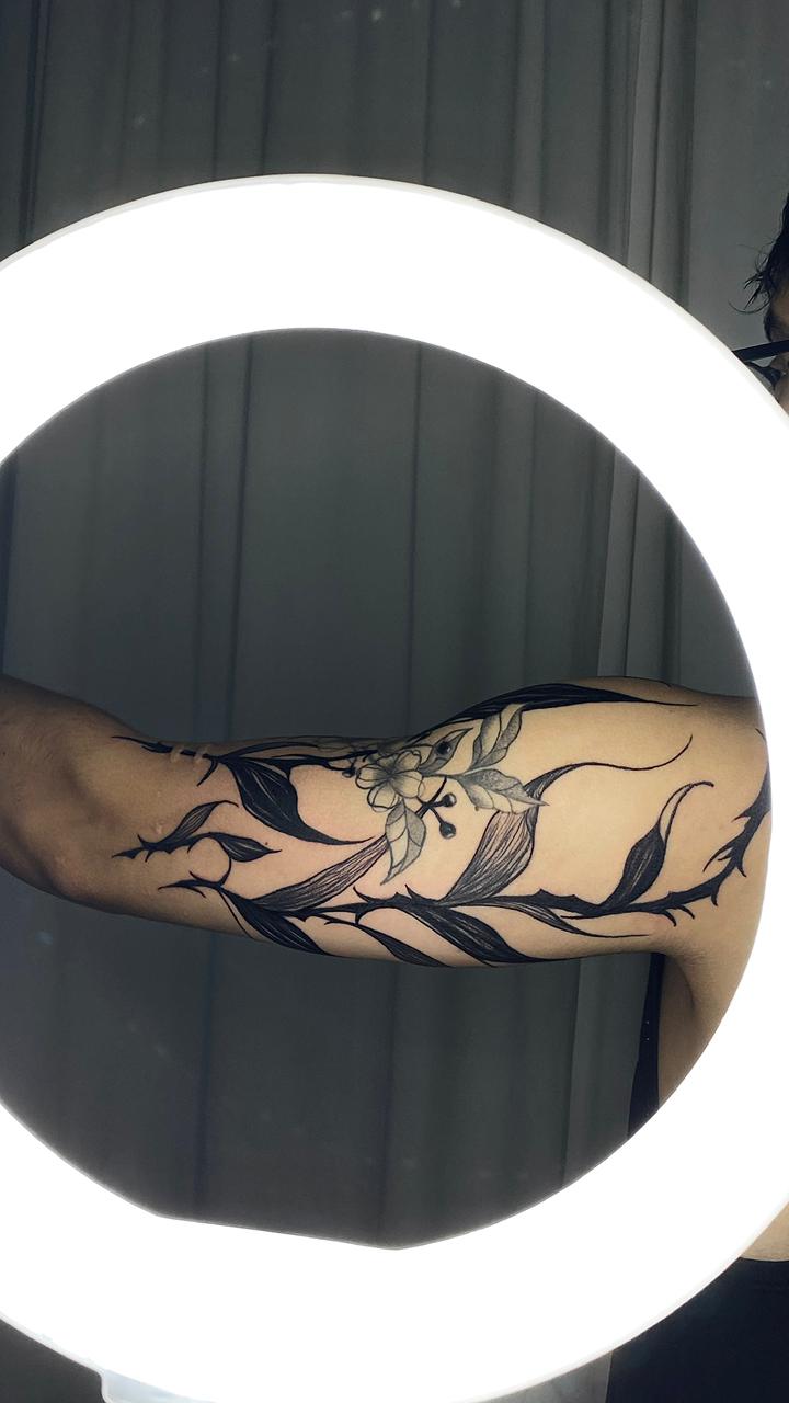 Tatuagem da Ari - Studio Jonatas Ponciano