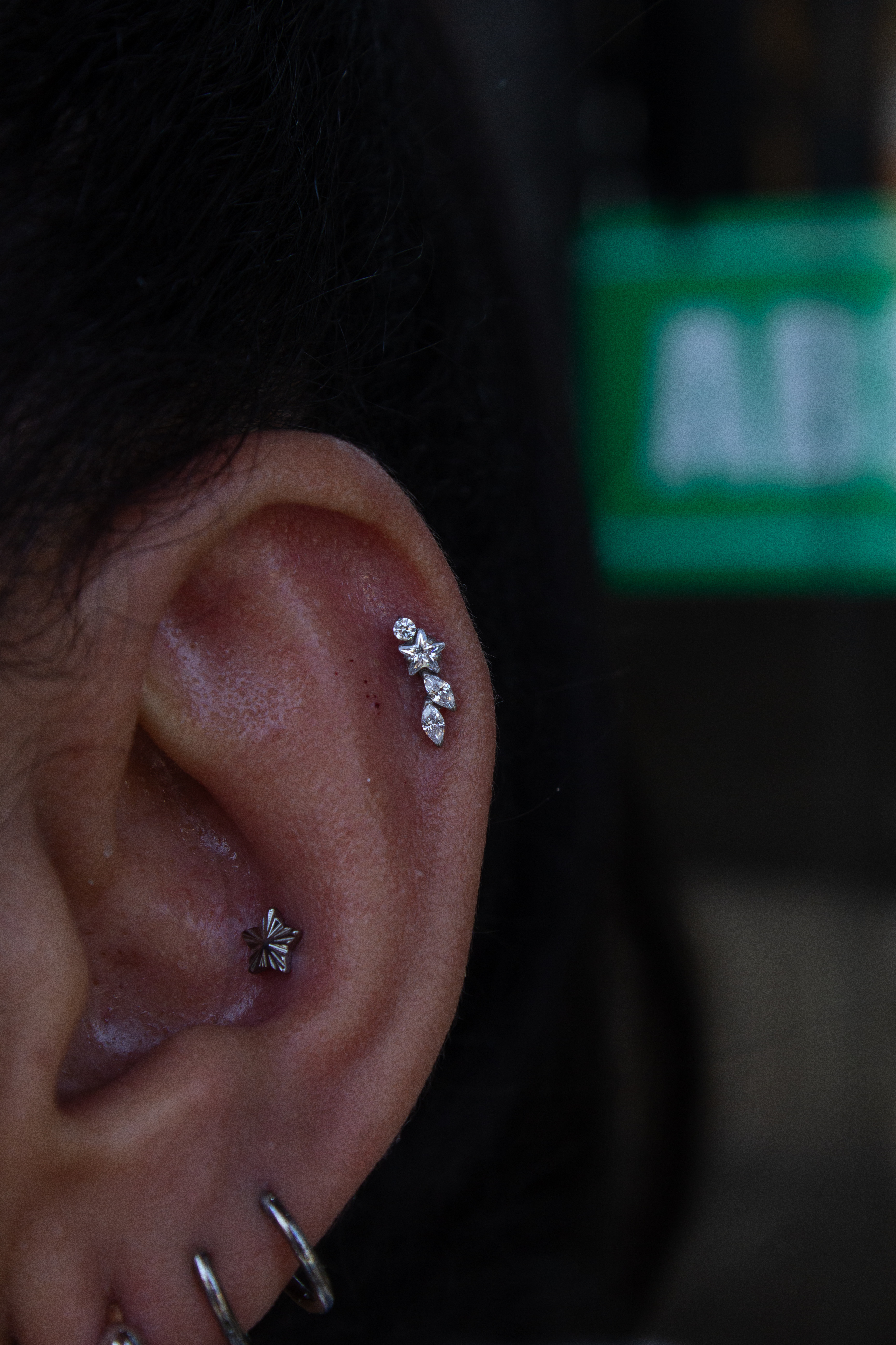 Orelhas - Studio Jonatas Ponciano